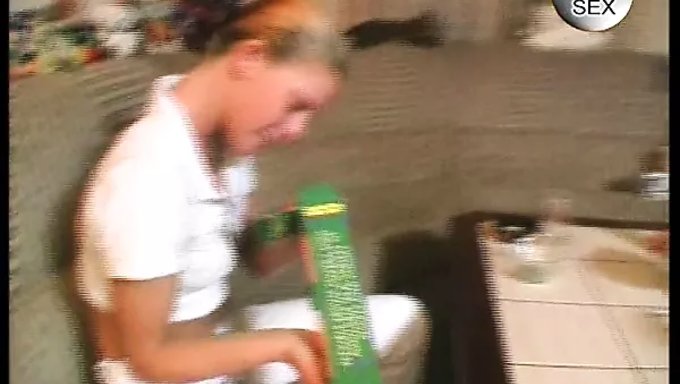 德国继妹口交并舔我的屁股