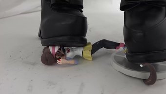 沉迷于终极高跟鞋体验...