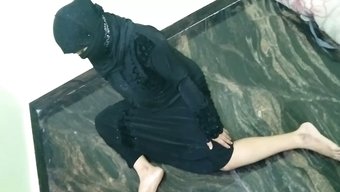 穆斯林少女大屁股被阿...