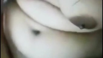 印度妻子在网络摄像头上自慰