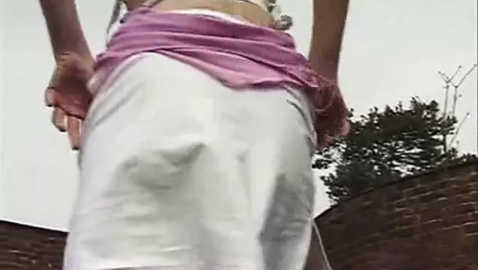 经典英国成人电影,特色是angel Long和omar Williams的跨种族遭遇