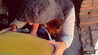熟女的阴道被陌生人的...
