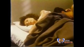成熟的熟女和她的继侄...