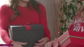 继姐妹艾拉·里斯和里...