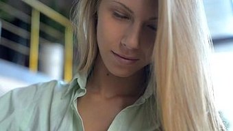 剃光的欧洲女孩ebb...
