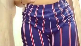 隐藏的摄像头捕捉到1...