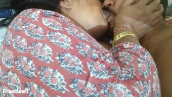 曲线玲珑的印度妻子被...
