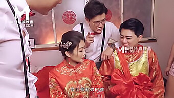 梁云飞的大天然乳房在...