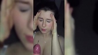 深度肛交高清合集的业余女孩