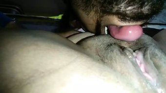 熟女和少女在自制视频...