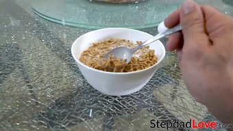 大鸡巴爸爸给继女sh...