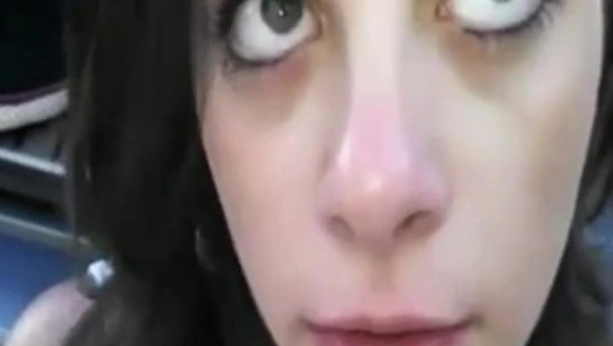 性感美女在镜头前变得淘气的合集