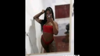 巴西美女给了一个热辣的口交