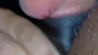 户外汽车口交和淫荡的熟女