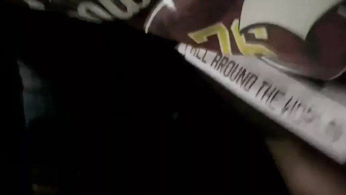 埃及大屌在喷水的蹲位中被沙特妓女吸吮阴茎