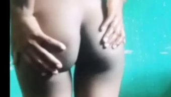 业余宝贝用手指自慰,...