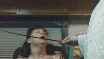 自制视频中的业余女同...