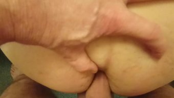 自制视频中的大屁股从...