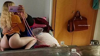 业余少女宝贝与她朋友...