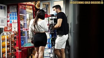 一个美丽的哥伦比亚女...