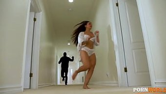 棕发美女april ...