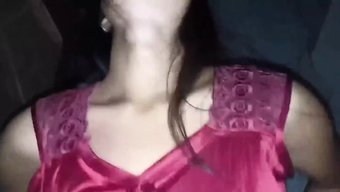 印度继妹从后面接受大鸡巴