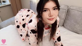 欧洲美女被塞满她紧绷...