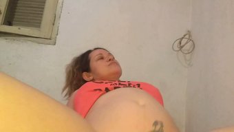 金发妻子被黑人帅哥操屁股