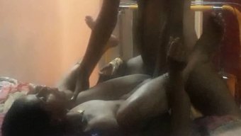 印度少女自制性爱录像...