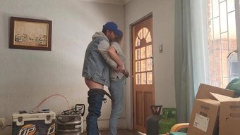 可爱的少女第一次被肛交