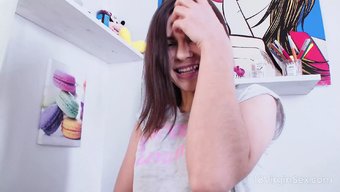少女(18+)在近距...