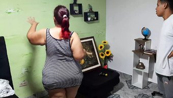成熟的美女给一个十几...