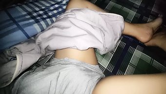 在学校青少年(18+...