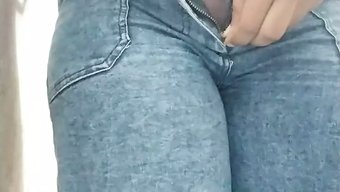 业余印度女孩的独奏自...