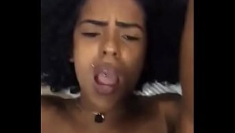 与小母狗的肛交游戏:...