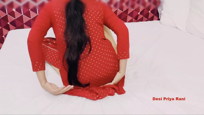 印度少女的第一次用手指和高潮
