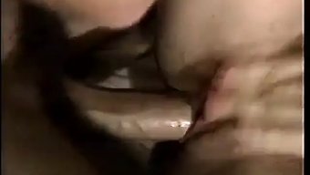 经典熟女被肌肉男狠狠...