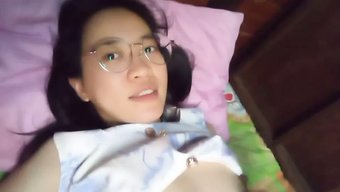 业余阿姨在自制视频中自慰