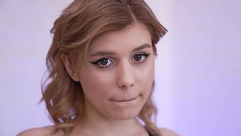 第一次肛交少女被大鸡巴操