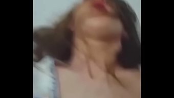 丈夫邀请朋友检查妻子...