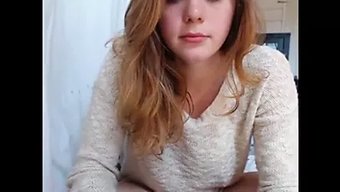 小巧女孩自慰的少女自制视频