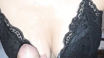 继母和继妹与肮脏的妓...