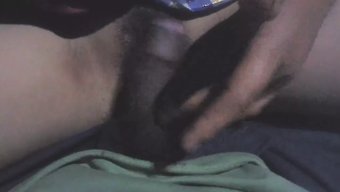 双性恋妻子被大奶子和...