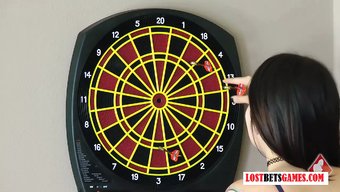 少女玩脱衣舞,用性玩...