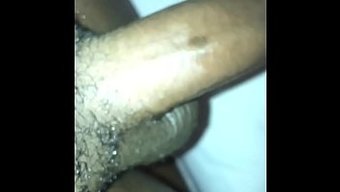 色情明星在硬核视频中被旋转