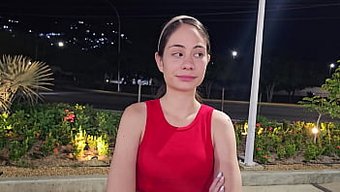 令人惊叹的拉丁美女n...