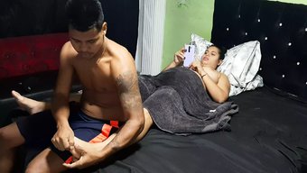 拉丁裔继妹在高清视频...