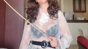 女主人lana教一个...