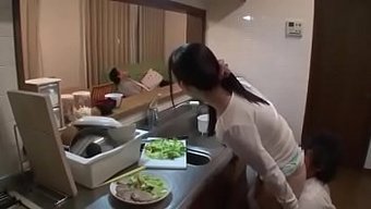 看日本女人在这个热辣...