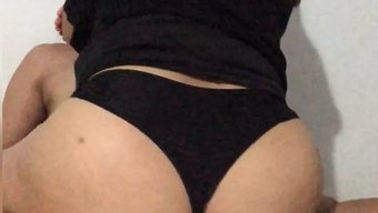 新加坡妻子和她的情人...